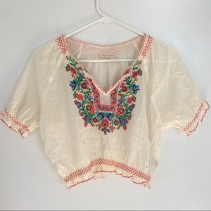 Floral embroidery blouse